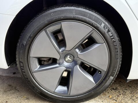 Tesla Model 3 Long Range Saloon 4dr Electric Auto RWD (282 ps) 17