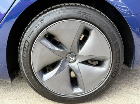 Tesla Model 3 (Dual Motor) Long Range Saloon 4dr Electric Auto 4WDE (346 ps) 18