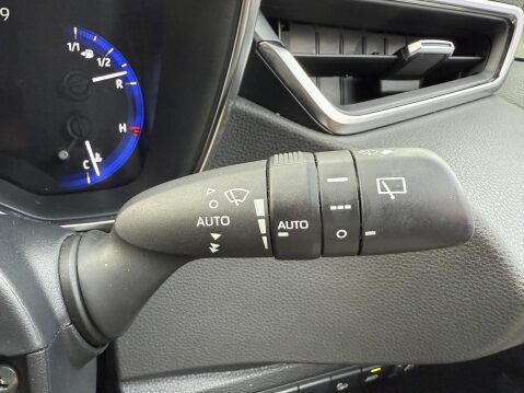 Toyota Corolla 2.0 VVT-h Design Hatchback 5dr Petrol Hybrid CVT Euro 6 (s/s) (184 ps) 28