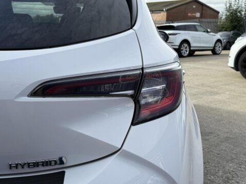 Toyota Corolla 2.0 VVT-h Design Hatchback 5dr Petrol Hybrid CVT Euro 6 (s/s) (184 ps) 20