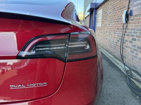 Tesla Model 3 (Dual Motor) Performance Saloon 4dr Electric Auto 4WDE (Performance Upgrade 20