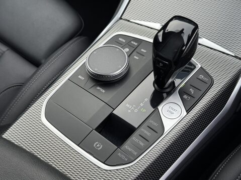 BMW 3 Series 2.0 330e 12kWh M Sport Saloon 4dr Petrol Plug-in Hybrid Auto Euro 6 (s/s) ( 39