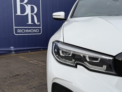 BMW 3 Series 2.0 330e 12kWh M Sport Saloon 4dr Petrol Plug-in Hybrid Auto Euro 6 (s/s) ( 14
