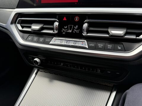 BMW 3 Series 2.0 330e 12kWh M Sport Saloon 4dr Petrol Plug-in Hybrid Auto Euro 6 (s/s) ( 37