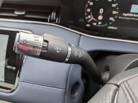 Land Rover Range Rover Evoque 1.5 P300e 12.2kWh R-Dynamic SE SUV 5dr Petrol Plug-in Hybrid Auto 4WD Euro 35