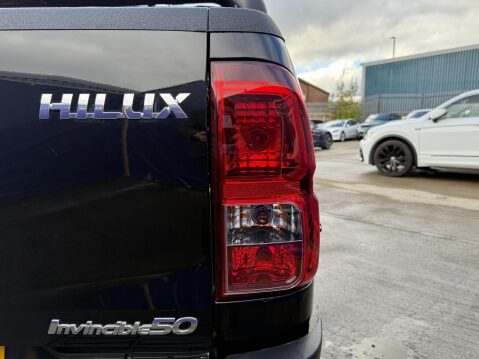 Toyota Hilux 2.4 D-4D Invincible 50 Pickup Double Cab 4dr Diesel Auto 4WD Euro 6 (s/s) ( 17