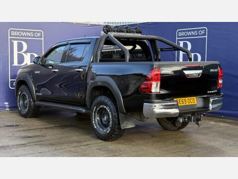 Toyota Hilux 2.4 D-4D Invincible 50 Pickup Double Cab 4dr Diesel Auto 4WD Euro 6 (s/s) ( 8