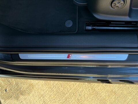 Audi A4 2.0 TFSI 35 Black Edition Estate 5dr Petrol S Tronic Euro 6 (s/s) (150 ps) 29