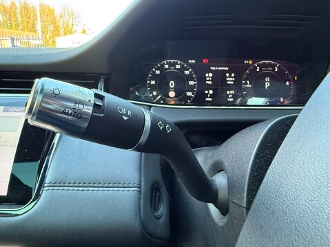 Land Rover Range Rover Evoque 2.0 D180 R-Dynamic SE SUV 5dr Diesel Auto 4WD Euro 6 (s/s) (180 ps) 35