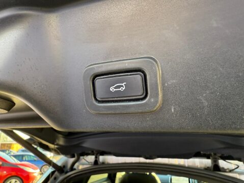 Land Rover Range Rover Evoque 2.0 D180 R-Dynamic SE SUV 5dr Diesel Auto 4WD Euro 6 (s/s) (180 ps) 25