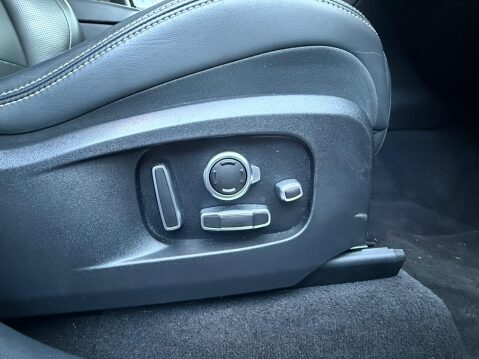 Jaguar F-Pace 2.0 D200 MHEV R-Dynamic HSE SUV 5dr Diesel Auto AWD Euro 6 (s/s) (204 ps) 28