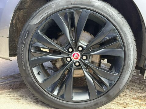 Jaguar F-Pace 2.0 D200 MHEV R-Dynamic HSE SUV 5dr Diesel Auto AWD Euro 6 (s/s) (204 ps) 17