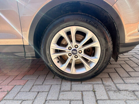 Ford Kuga 1.5 TDCi Titanium Euro 6 (s/s) 5dr 37
