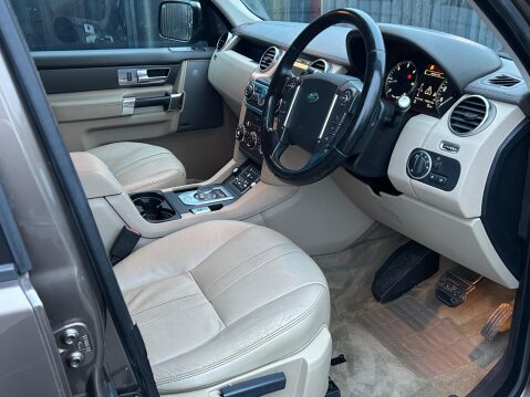 Land Rover Discovery 3.0 SD V6 XS Auto 4WD Euro 5 5dr 7