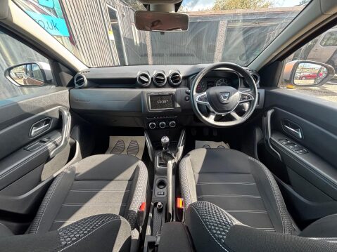 Dacia Duster 1.6 SCe Prestige Euro 6 (s/s) 5dr 33