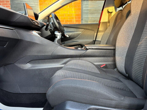 Peugeot 3008 1.6 BlueHDi Active Euro 6 (s/s) 5dr 46