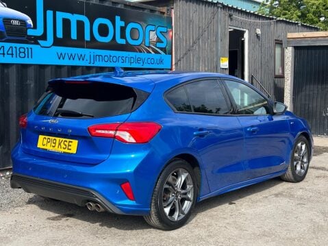Ford Focus 1.0T EcoBoost ST-Line Euro 6 (s/s) 5dr 6
