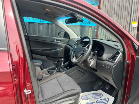 Hyundai TUCSON 1.6 GDi Blue Drive SE Euro 6 (s/s) 5dr 9