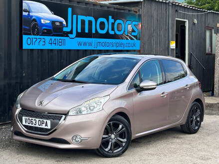 Peugeot 208 1.2 VTi Allure Euro 5 5dr