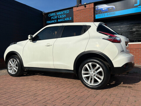 Nissan Juke 1.2 DIG-T N-Connecta Euro 6 (s/s) 5dr 9