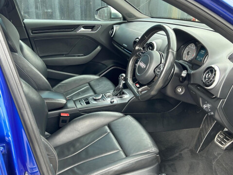 Audi S3 2.0 TFSI S Tronic quattro Euro 6 (s/s) 4dr (Nav) 11