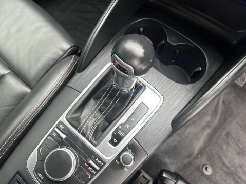 Audi S3 2.0 TFSI S Tronic quattro Euro 6 (s/s) 4dr (Nav) 26