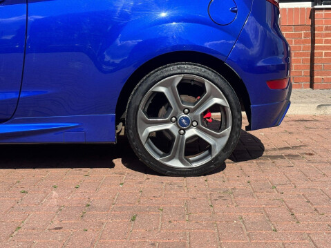 Ford Fiesta 1.6T EcoBoost ST-3 Euro 5 (s/s) 3dr 26