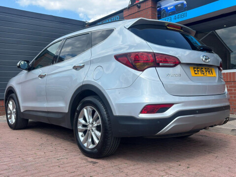 Hyundai SANTA FE 2.2 CRDi Blue Drive Premium Auto 4WD Euro 6 (s/s) 5dr (7 Seat) 4