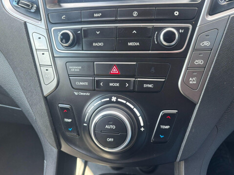 Hyundai SANTA FE 2.2 CRDi Blue Drive Premium Auto 4WD Euro 6 (s/s) 5dr (7 Seat) 32