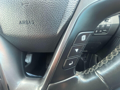 Hyundai SANTA FE 2.2 CRDi Blue Drive Premium Auto 4WD Euro 6 (s/s) 5dr (7 Seat) 36