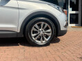 Hyundai SANTA FE 2.2 CRDi Blue Drive Premium Auto 4WD Euro 6 (s/s) 5dr (7 Seat) 46