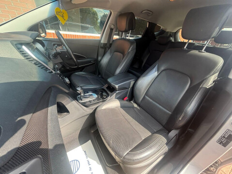 Hyundai SANTA FE 2.2 CRDi Blue Drive Premium Auto 4WD Euro 6 (s/s) 5dr (7 Seat) 54