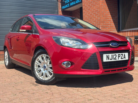 Ford Focus 1.6T EcoBoost Titanium Euro 5 (s/s) 5dr 1