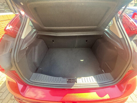 Ford Focus 1.6T EcoBoost Titanium Euro 5 (s/s) 5dr 57