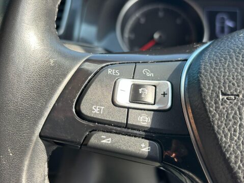 Volkswagen Golf 1.6 TDI Match Euro 6 (s/s) 5dr 27