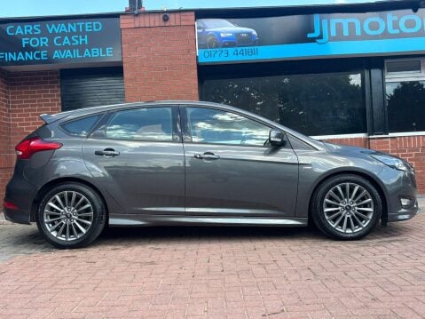 Ford Focus 1.0T EcoBoost ST-Line Euro 6 (s/s) 5dr 14