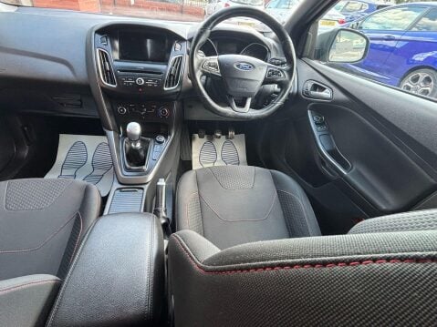 Ford Focus 1.0T EcoBoost ST-Line Euro 6 (s/s) 5dr 19