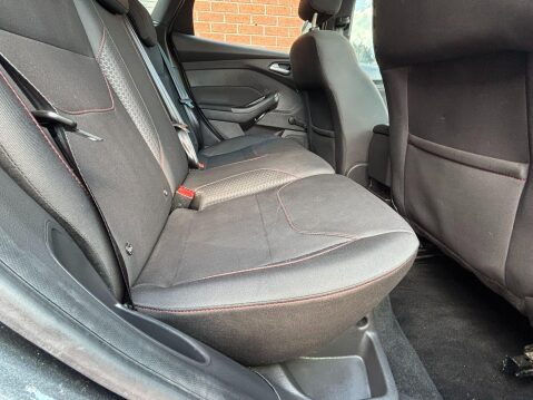 Ford Focus 1.0T EcoBoost ST-Line Euro 6 (s/s) 5dr 28
