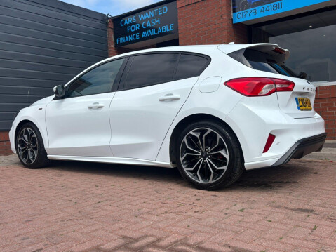 Ford Focus 1.0T EcoBoost ST-Line X Euro 6 (s/s) 5dr 12