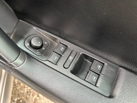 Volkswagen Passat 2.0 TDI BlueMotion Tech Executive Euro 5 (s/s) 5dr 13