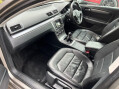 Volkswagen Passat 2.0 TDI BlueMotion Tech Executive Euro 5 (s/s) 5dr 31