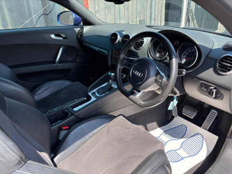 Audi TT 2.0 TDI S line S Tronic quattro Euro 5 3dr 32