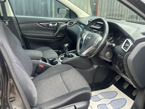 Nissan Qashqai 1.2 DIG-T Acenta Premium 2WD Euro 5 (s/s) 5dr 10