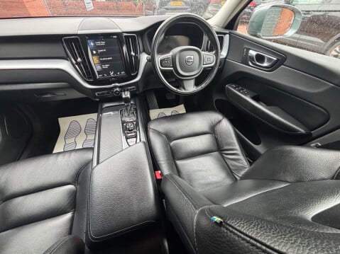 Volvo XC60 2.0 D4 Momentum Auto AWD Euro 6 (s/s) 5dr 28