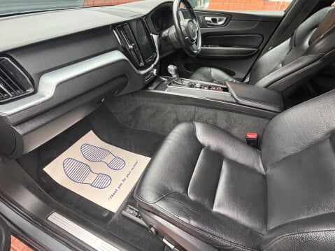 Volvo XC60 2.0 D4 Momentum Auto AWD Euro 6 (s/s) 5dr 59