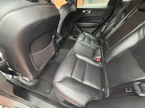 Volvo XC60 2.0 D4 Momentum Auto AWD Euro 6 (s/s) 5dr 36