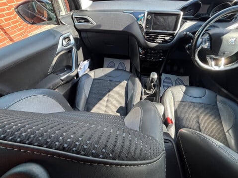 Peugeot 2008 1.2 PureTech Allure Euro 6 (s/s) 5dr 25