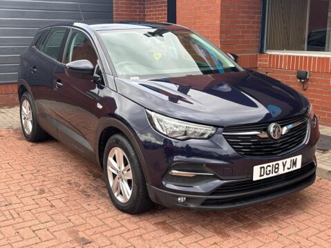 Vauxhall Grandland X 1.2 Turbo SE Euro 6 (s/s) 5dr 8