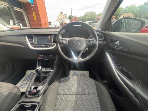 Vauxhall Grandland X 1.2 Turbo SE Euro 6 (s/s) 5dr 16