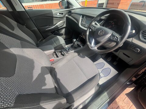 Vauxhall Grandland X 1.2 Turbo SE Euro 6 (s/s) 5dr 18